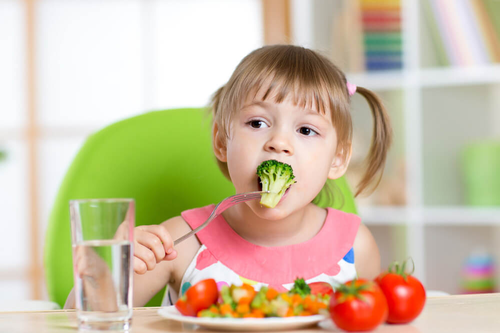 Providing Healthy Summer Foods and Drinks Can Give Your Child Stronger Teeth!